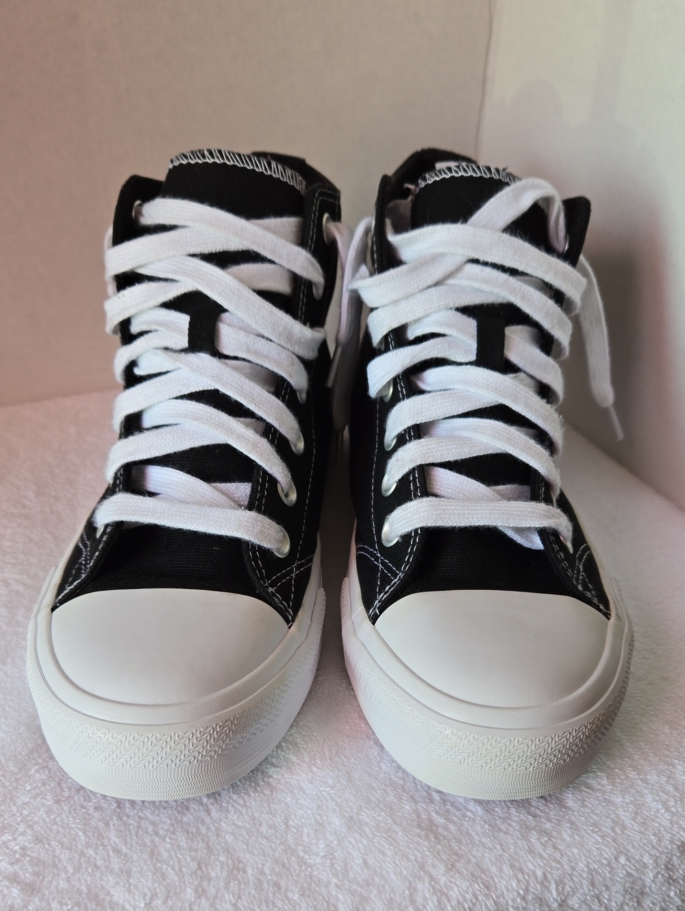 No Boundaries Black High Top Canvas Sneakers Size 7 1/2
